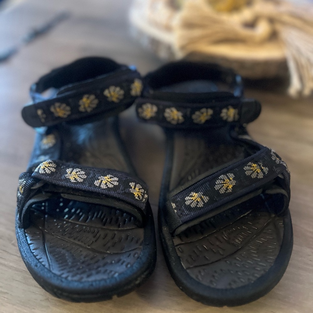 Teva Women's Black Hurricane Sandals with Yellow Floral Design - Picture 3 of 8